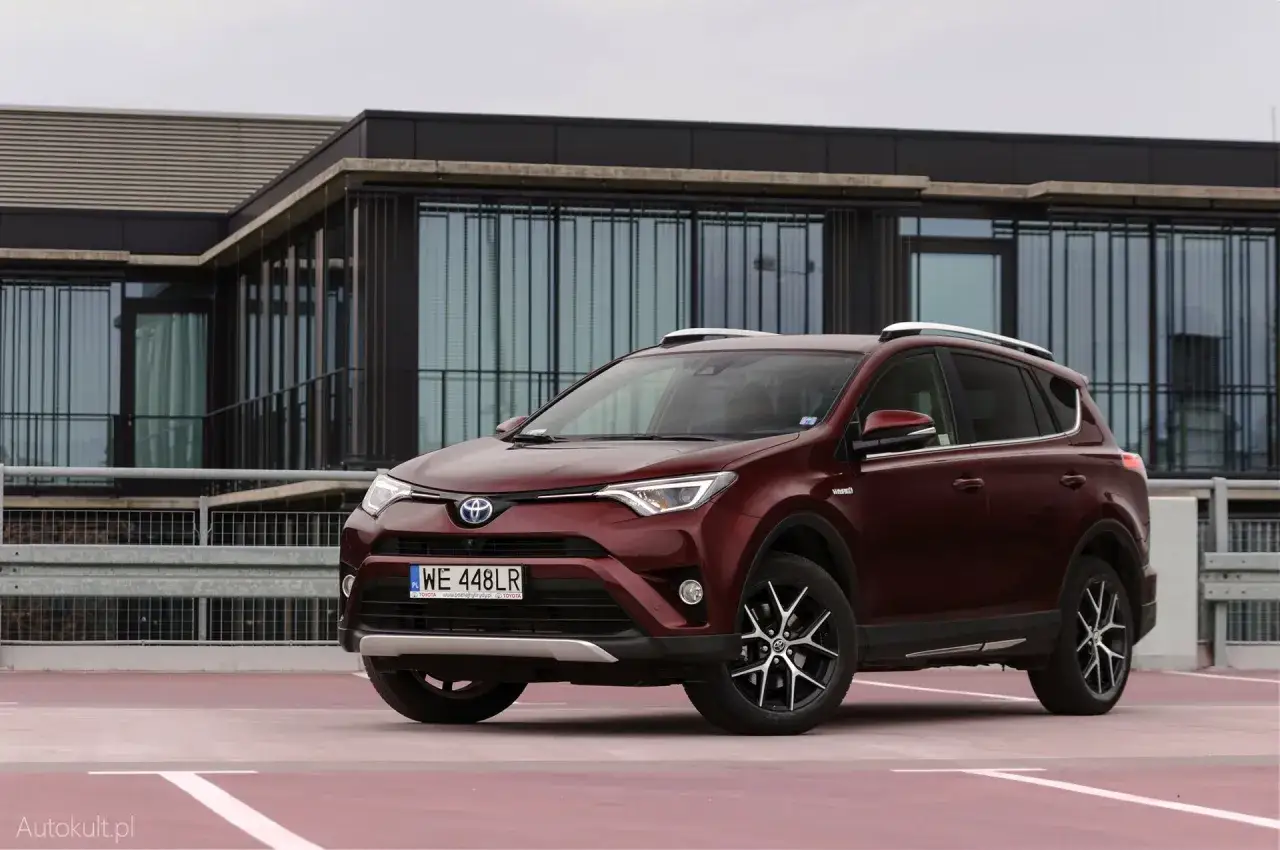 Toyota RAV4 pojemność baku: ile litrów w Twojej generacji?