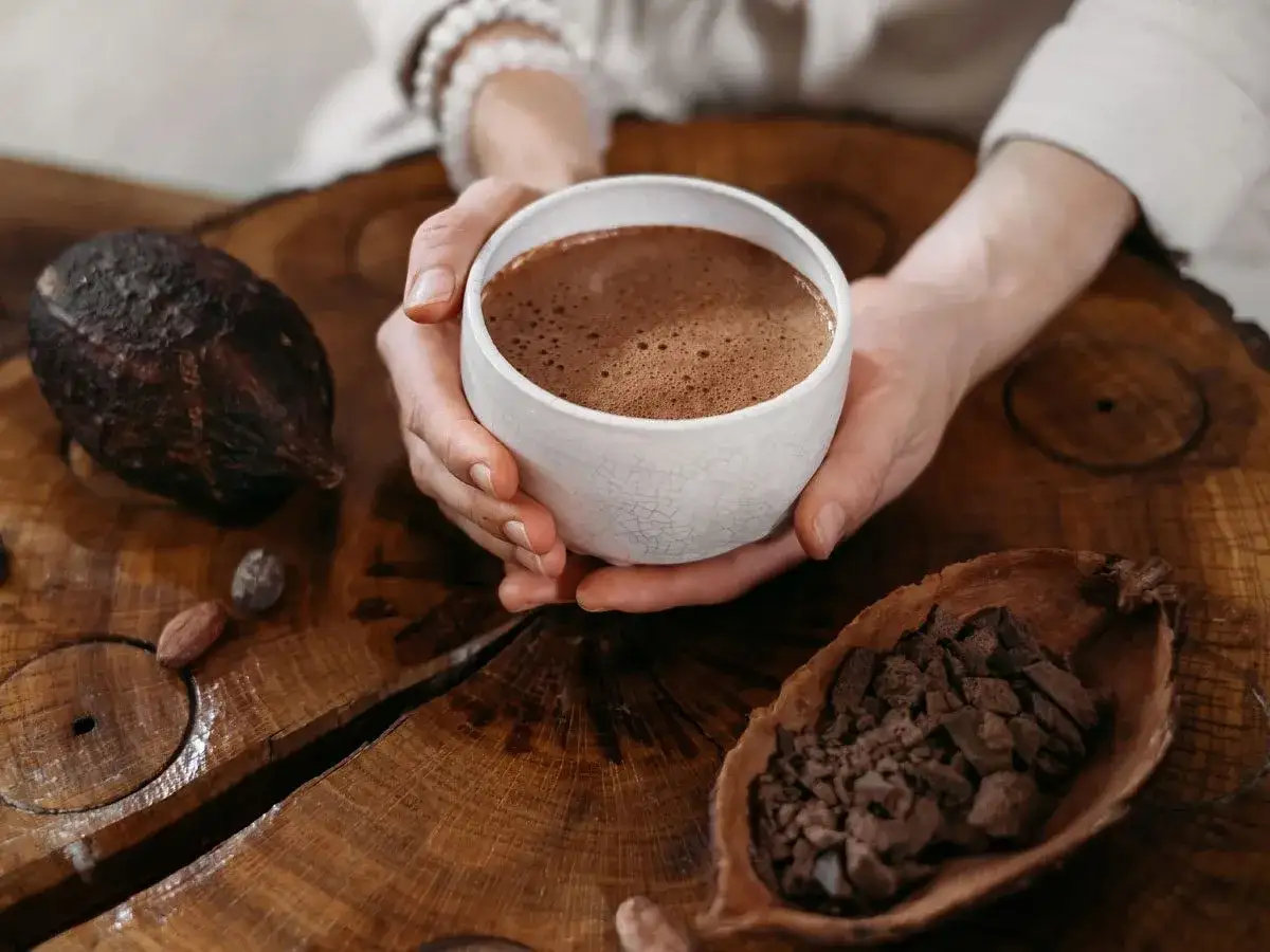 Kakao przed snem: Ułatwia zasypianie czy pobudza? Prawda!