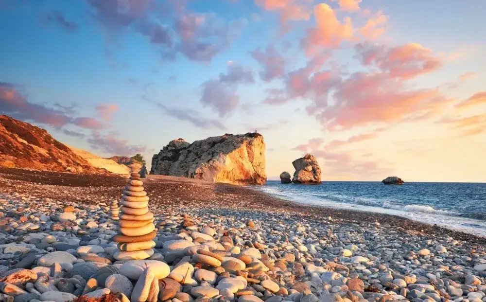 Listopad 2024: Gdzie na słońce? Ciepłe kierunki i smart travel