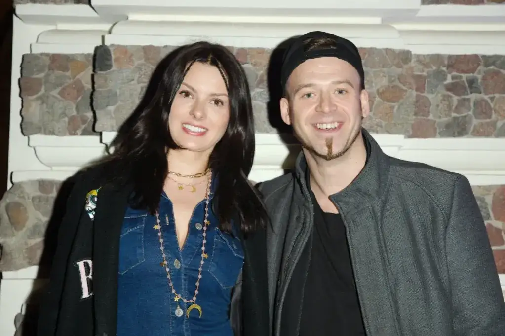 Czy Tomson ma żonę? Poznaj Annę Lach i ich szczęśliwą rodzinę.