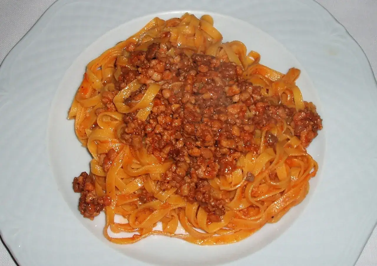 Kto wymyślił makaron? To nie Marco Polo! Odkryj prawdę