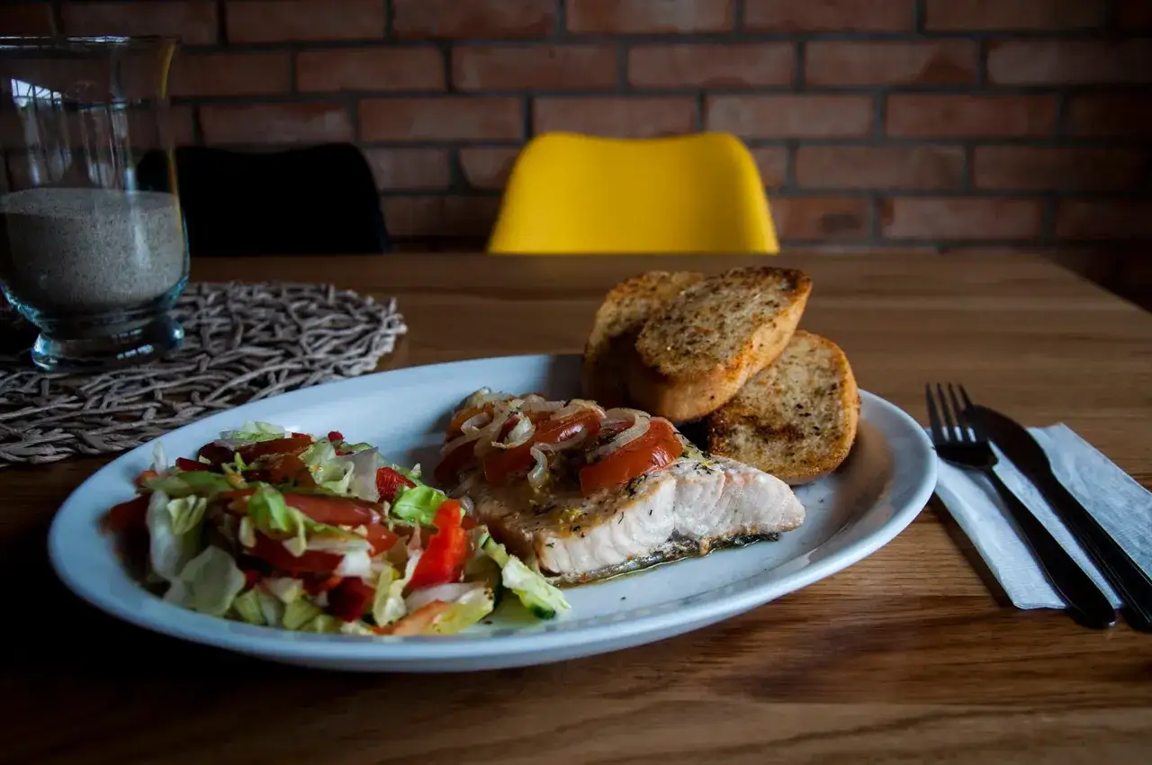 Rewal gdzie zjeść – odkryj najlepsze miejsca na pyszne jedzenie