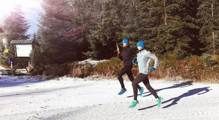 Bieganie na co pomaga - odkryj zdrowotne korzyści i zmień życie