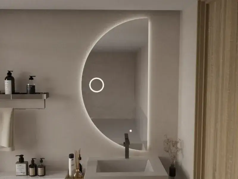 Czy lustro pogrubia? Jak lustra wpływają na postrzeganie sylwetki