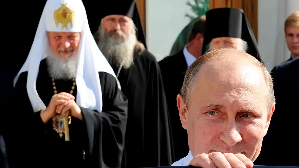 Kto stoi na czele kościoła prawosławnego i jaką ma władzę?