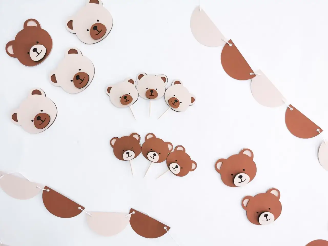 Jak zrobić pikery do babeczek, by zaimponować gościom na przyjęciu