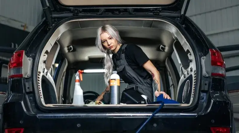 Ile można zarobić na auto detailing? Fakty i różnice w wynagrodzeniach