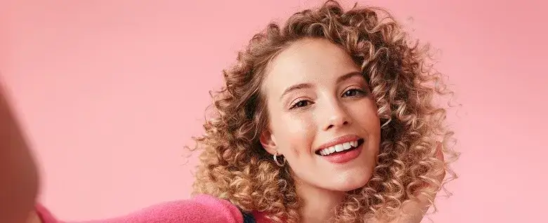 Fryzury dla bardzo cienkich włosów, które dodadzą objętości i stylu