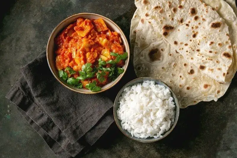 Jaki ryż do curry? Odkryj najlepsze opcje dla wyjątkowego smaku