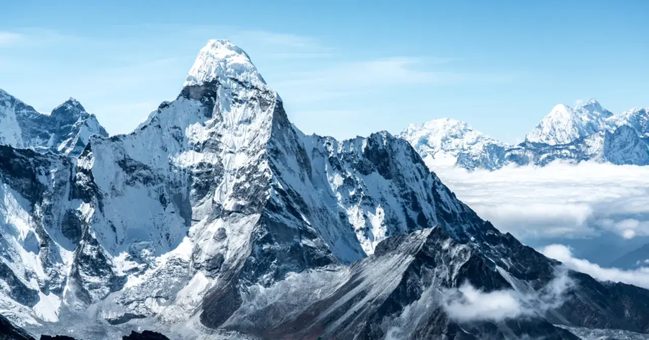 W jakim kraju są Himalaje? Odkryj 5 państw i ich szczyty