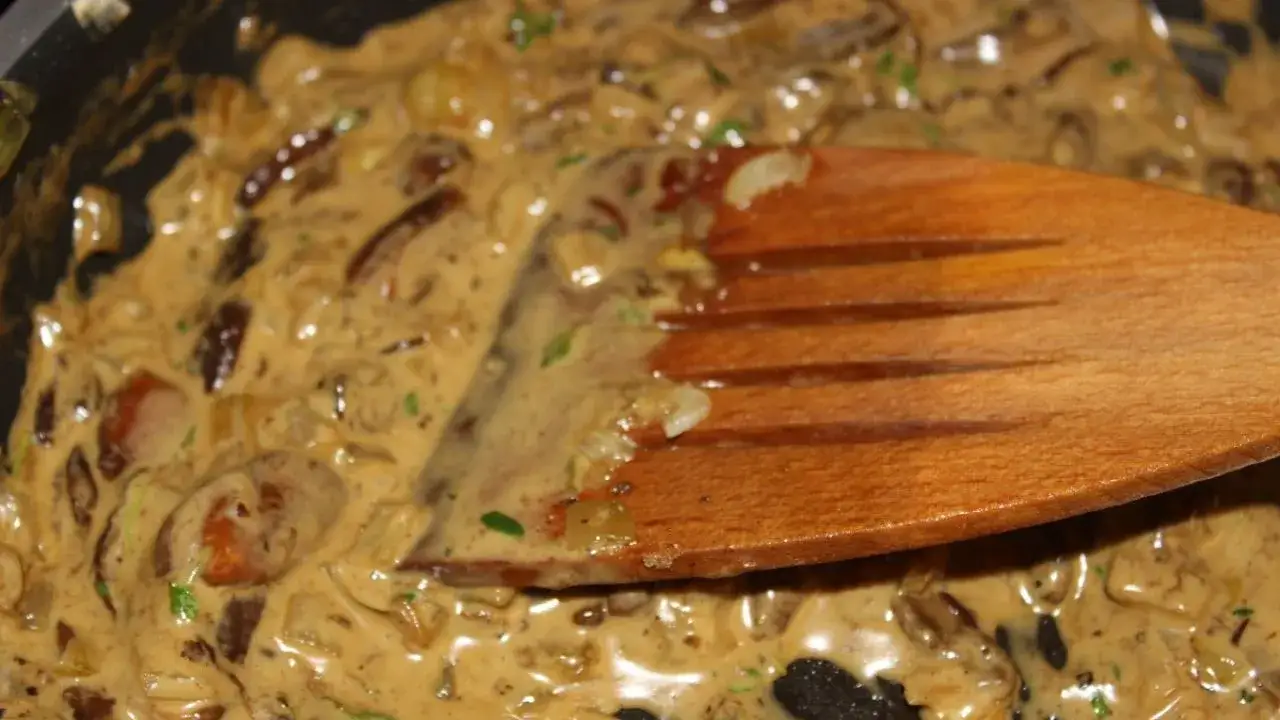 Jak zrobić sos z borowików, który zachwyci Twoje podniebienie