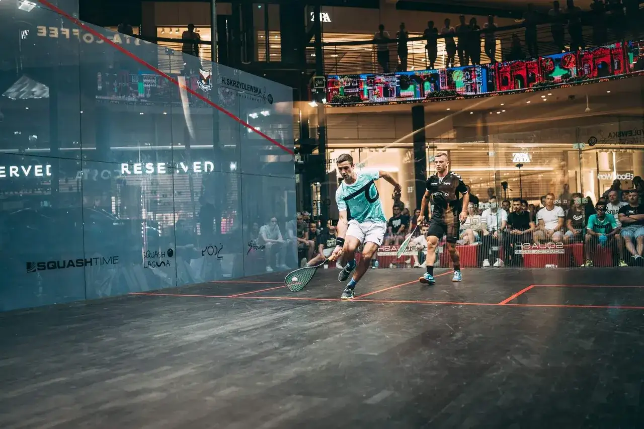 Ceny wynajmu kortów do squasha w Polsce - uniknij wysokich kosztów