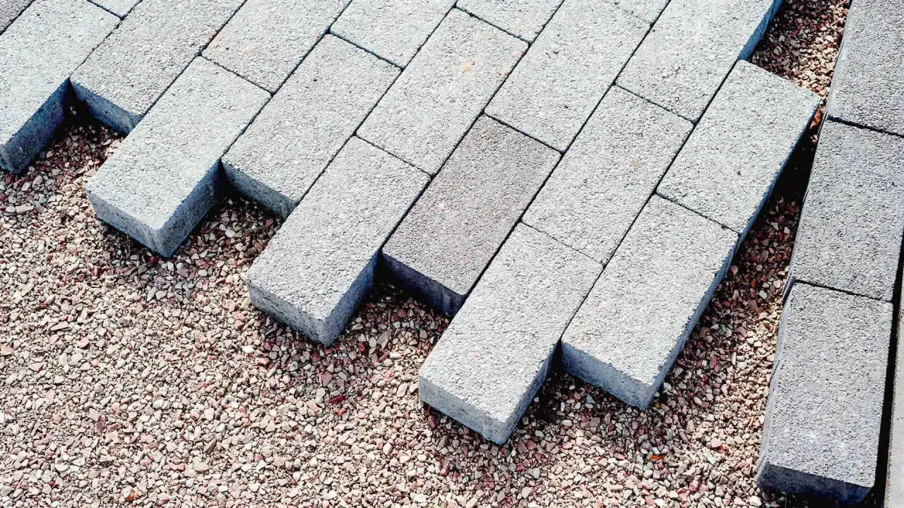 Ile kosztuje podjazd z kostki brukowej? Pełna wycena 2026!