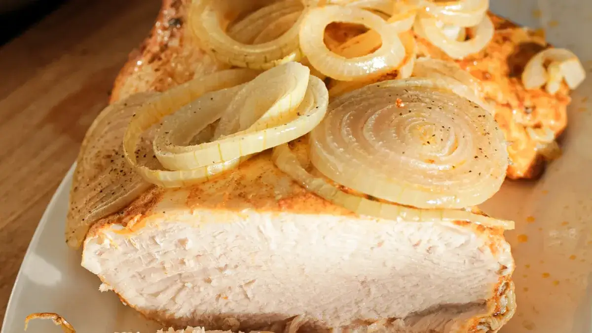 Filet z indyka na obiad: Soczyste przepisy, koniec z suchym mięsem!