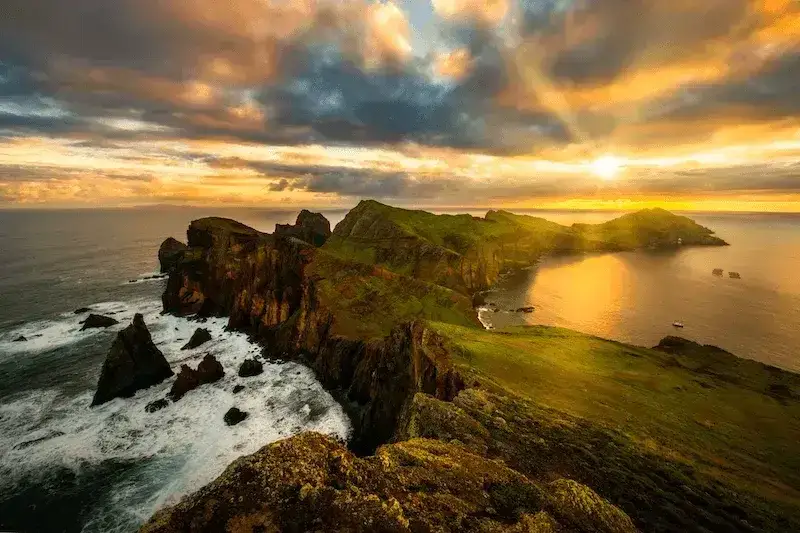 Kiedy jechać na Maderę, aby uniknąć złej pogody i tłumów?