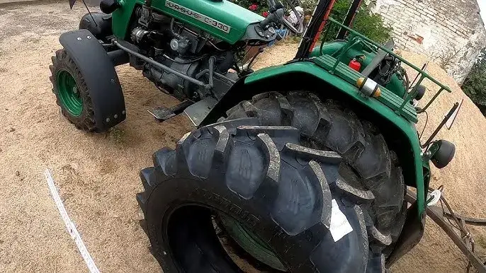 Jakie ciśnienie w tylnych oponach C330 zapewni bezpieczeństwo?