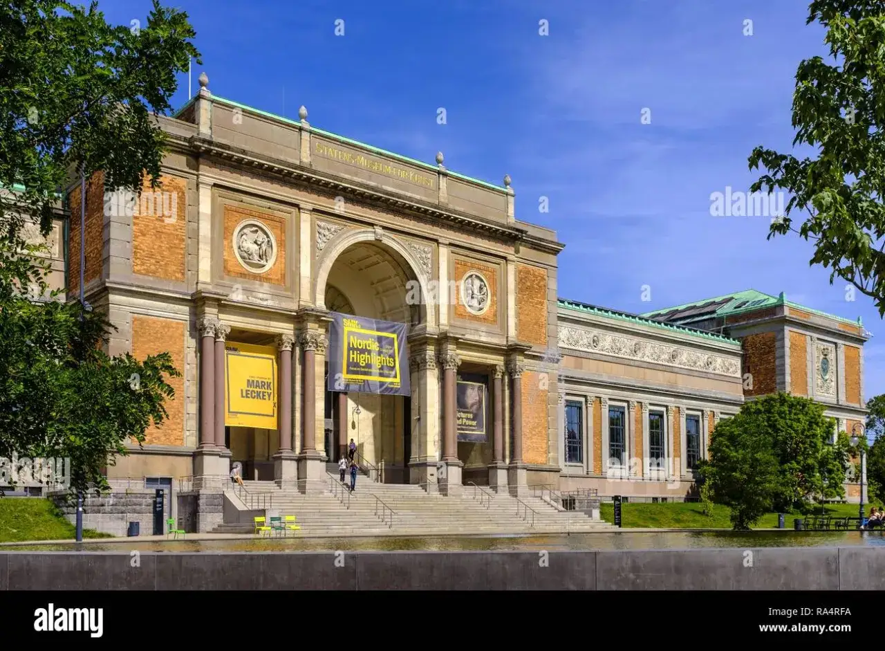 Muzeum sztuki nowoczesnej Kopenhaga – co warto zobaczyć i wiedzieć