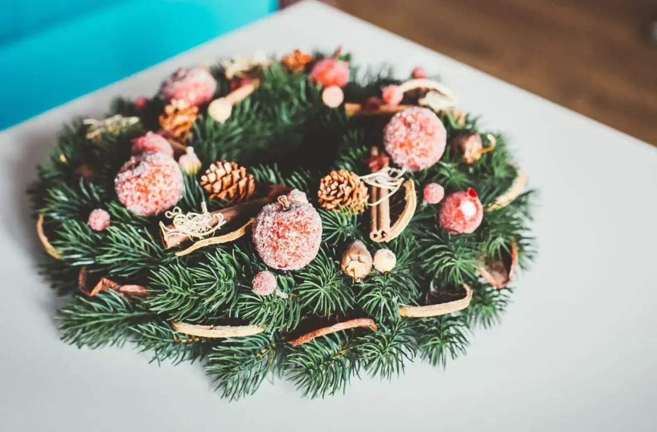 Jak zrobić stroik na stół: Proste pomysły na piękną dekorację