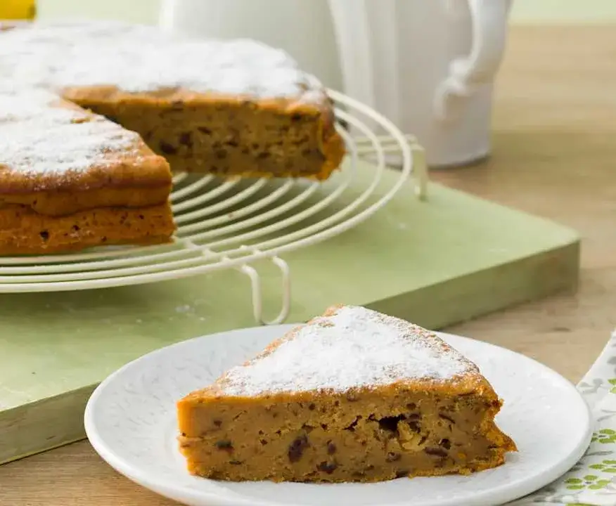 Puszyste ciasto jogurtowe bez cukru: przepis i triki na sukces!
