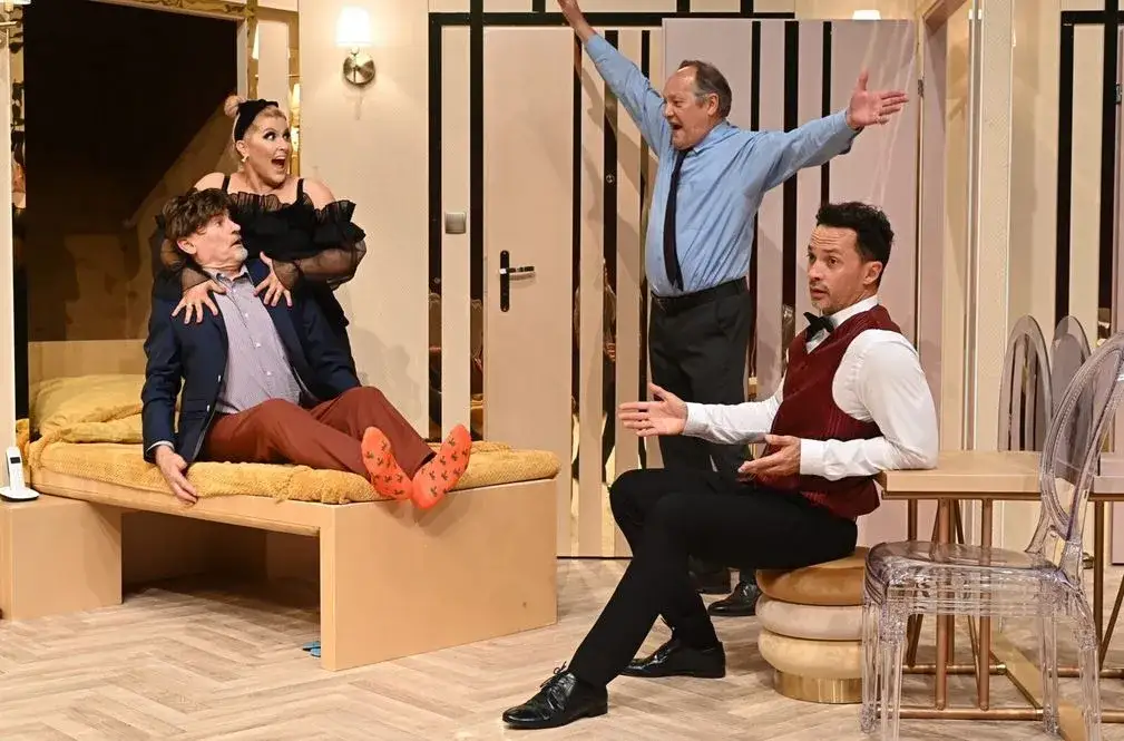 Prezent urodzinowy w Teatrze Capitol - bilety, obsada i terminy spektaklu