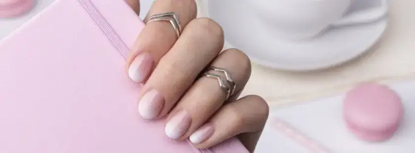 Czym się różnią żele od hybryd – kluczowe różnice i wybór idealny