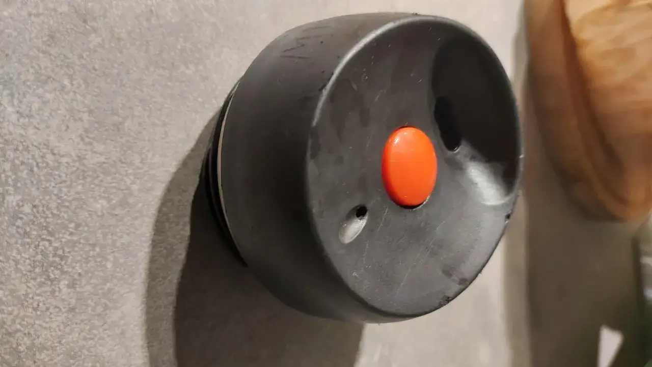 Korek do termosu: Jak wybrać i gdzie kupić idealny zamiennik?