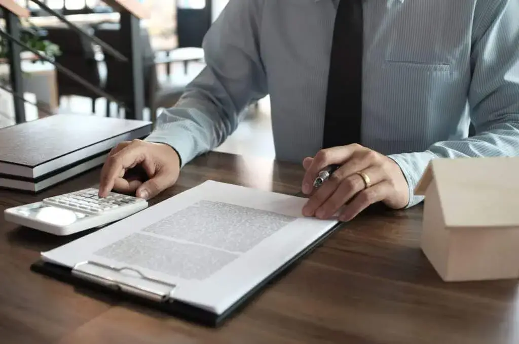 Wyrok nieprawomocny: znaczenie, skutki i proces odwoławczy