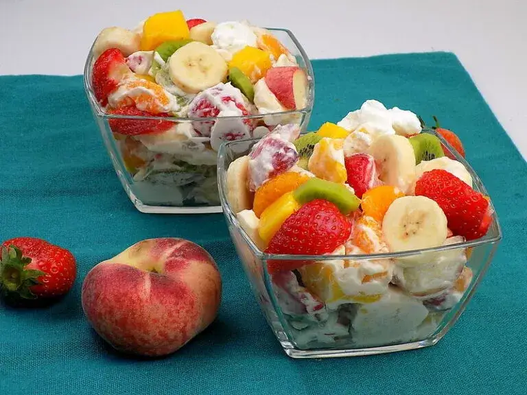 Jakie owoce do sałatki owocowej - najlepsze pomysły na smakowite połączenia