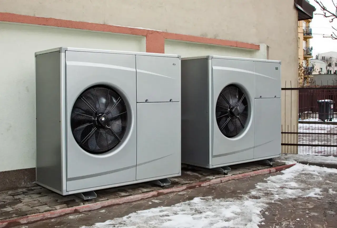 Na czym postawić pompę ciepła, aby uniknąć problemów z zamarzaniem?