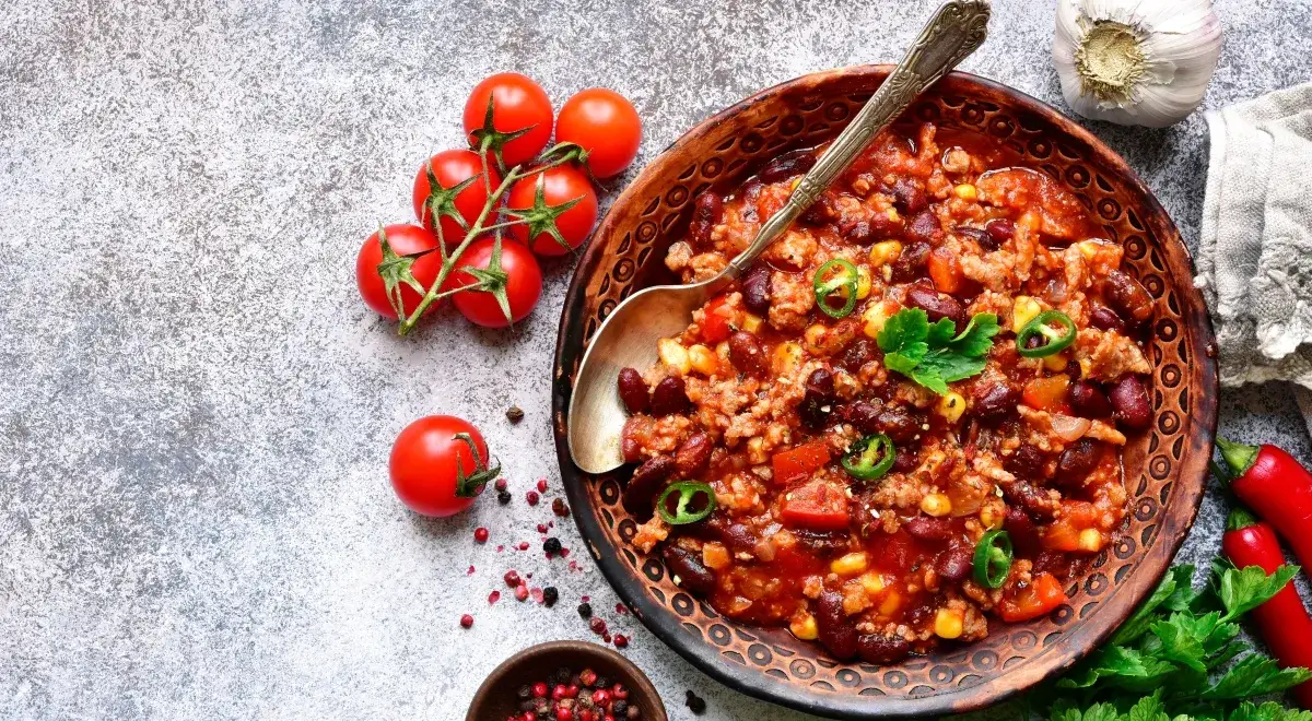 Chili con carne skąd pochodzi? Poznaj fascynującą historię tej potrawy