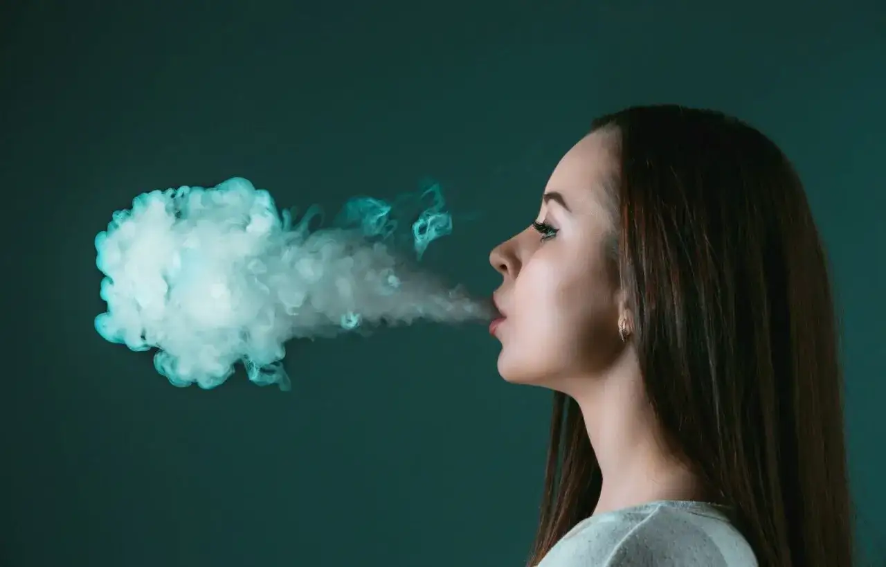 Czy palenie po wyrwaniu zęba jest bezpieczne? Konsekwencje i ryzyko dla gojenia