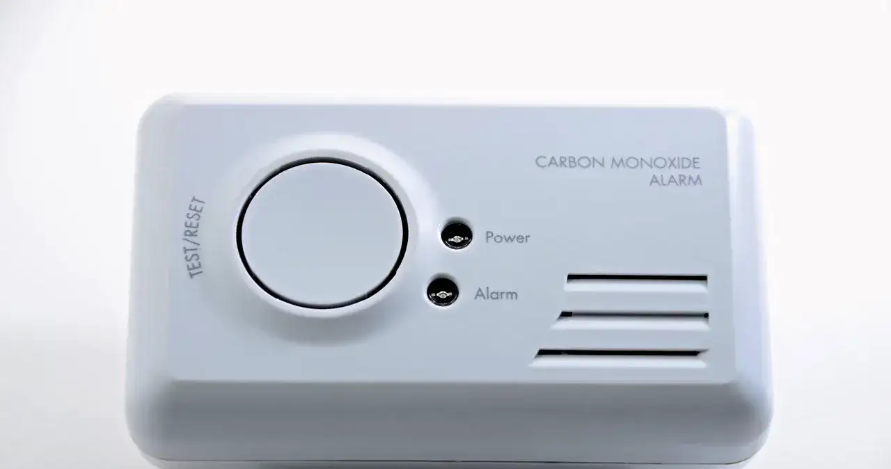 Czy czujnik gazu i czadu to to samo? Poznaj kluczowe różnice