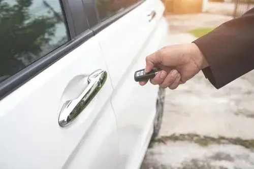 Co to jest leasing samochodu? Kluczowe informacje i pułapki