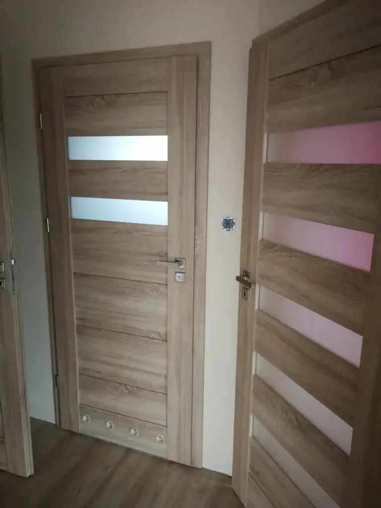 Gdzie kupić drzwi wewnętrzne? Najlepsze miejsca i porady, by uniknąć błędów