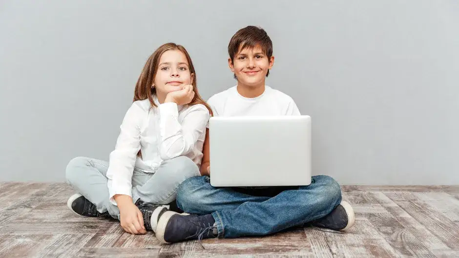 Jaki laptop do nauczania zdalnego – uniknij najczęstszych błędów