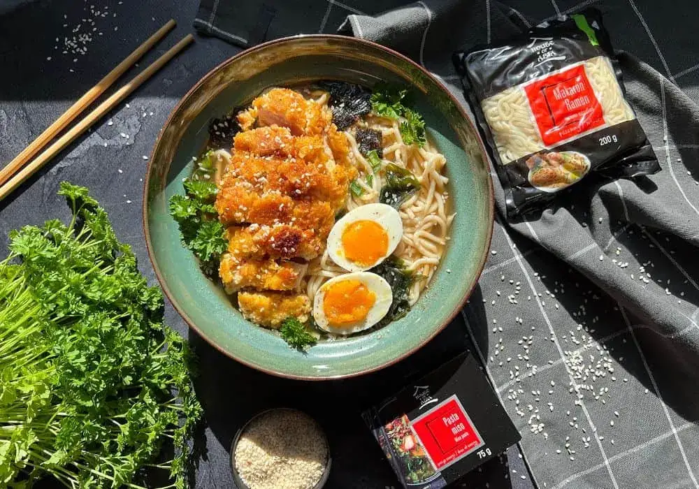 Jak zrobić ramen z kurczakiem - prosty przepis na pyszne danie