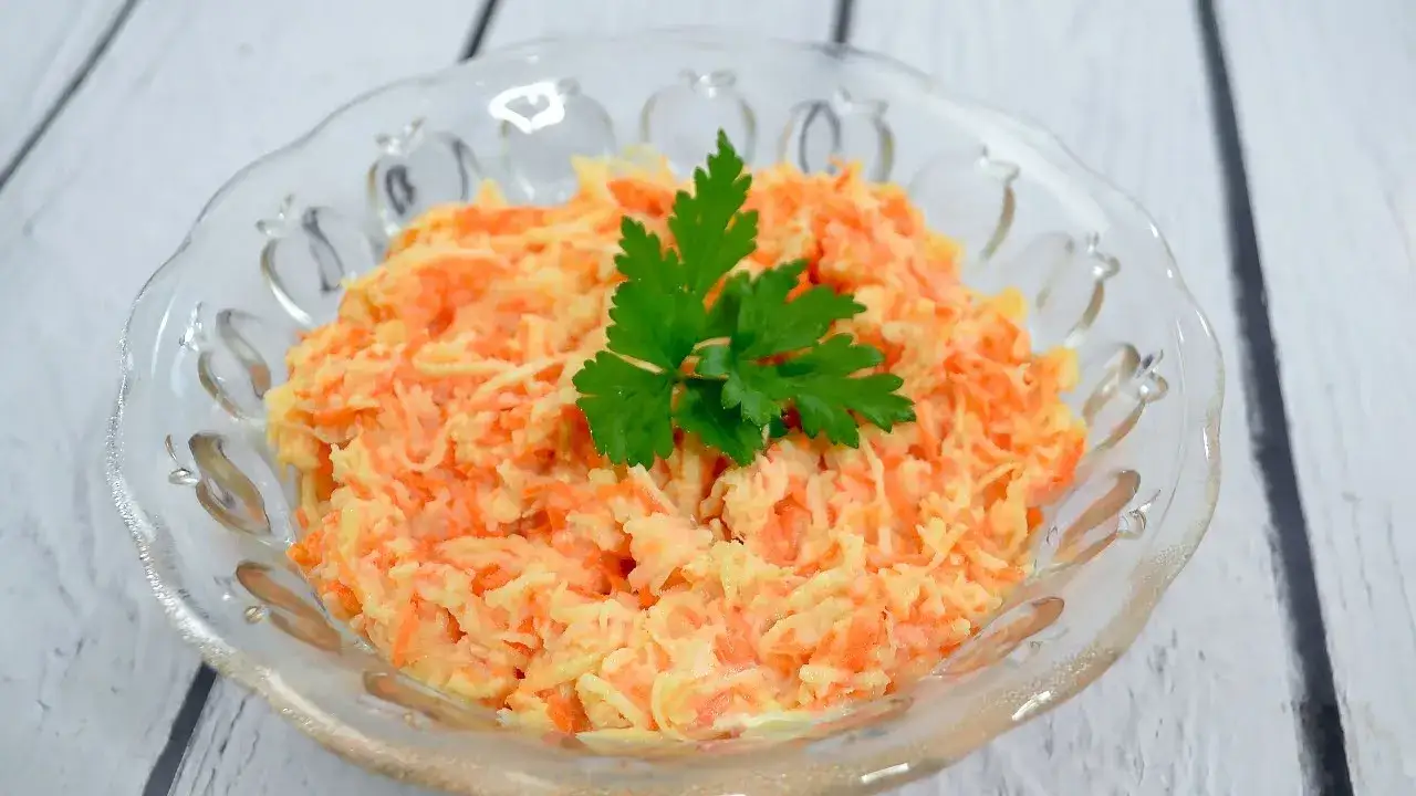 Jak się robi surówkę z selera – prosty przepis, który zachwyci każdego