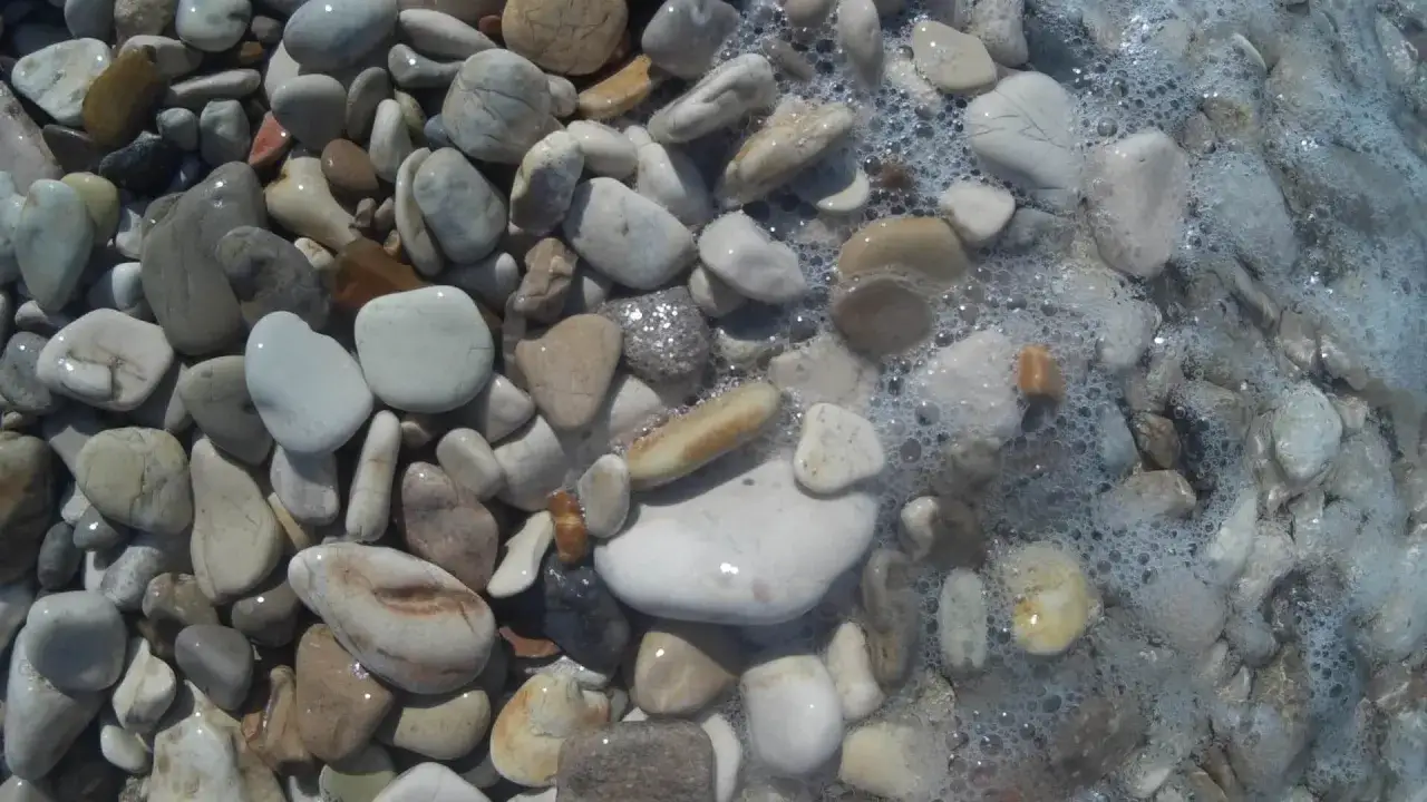 Jaki kamień pod oczyszczalnie? Najlepsze materiały do filtracji ścieków