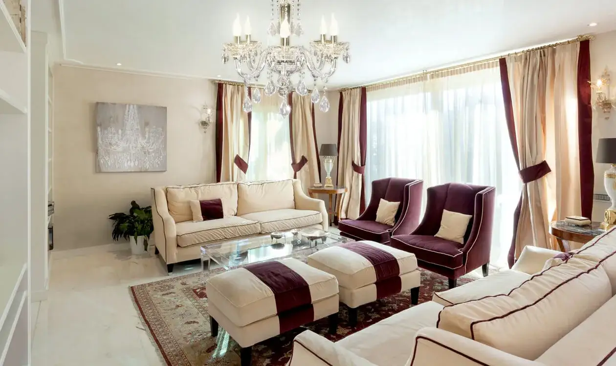 Jakie meble do beżowych ścian, aby stworzyć harmonijną przestrzeń?