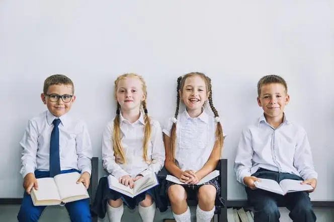 Jak ubrać dziecko na rozpoczęcie roku w przedszkolu - poradnik rodzica