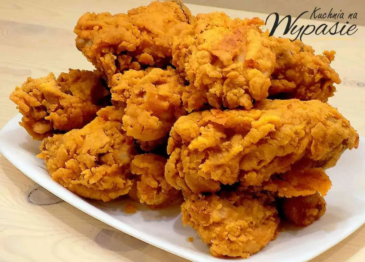 Kurczaki jak w KFC – przepis na soczysty, chrupiący smak w domu