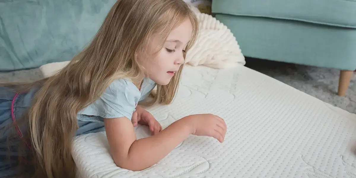 Najlepszy materac dla dziecka 4 lata - unikaj błędów przy wyborze