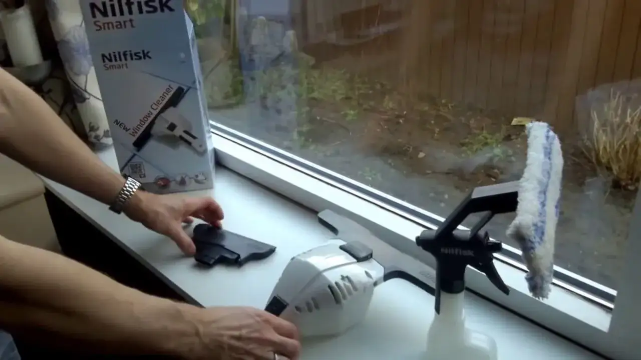 Jak umyć okna otwierane na zewnątrz bez smug i trudności