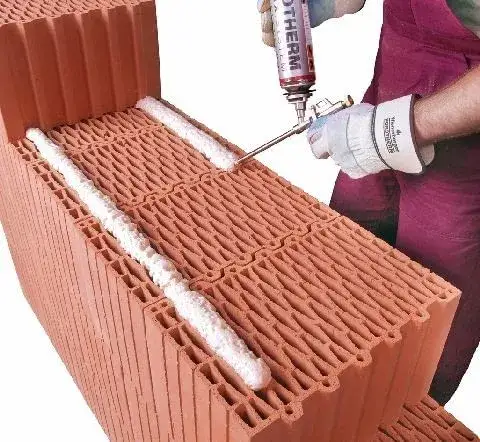 Jak wybrać najlepszą zaprawę do murowania paleniska i uniknąć błędów?