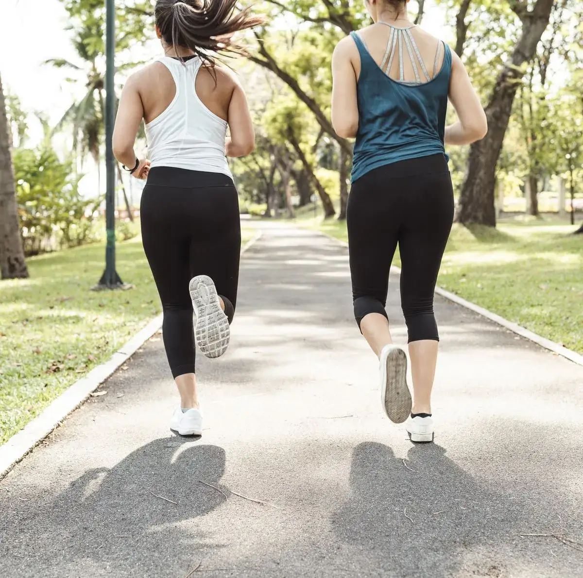 Las mejores zapatillas para correr mujer que transformarán tu entrenamiento
