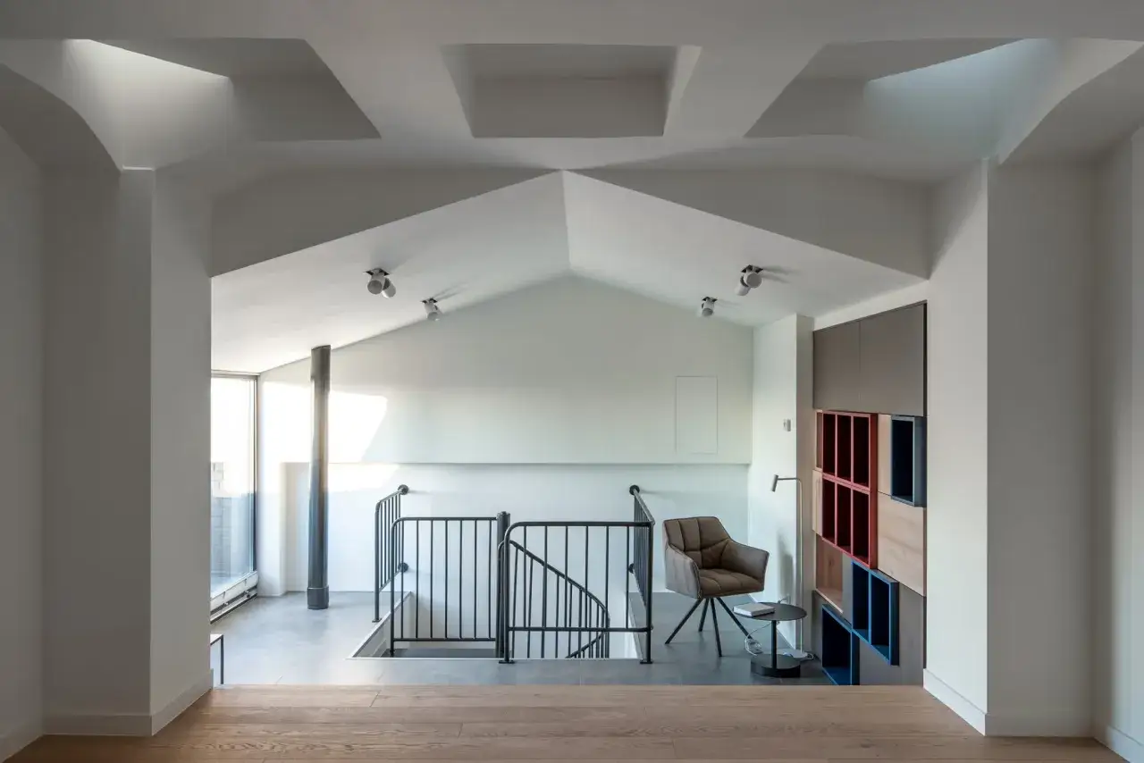 Jak wyciąć otwór w stropie na schody: Krok po kroku instrukcja