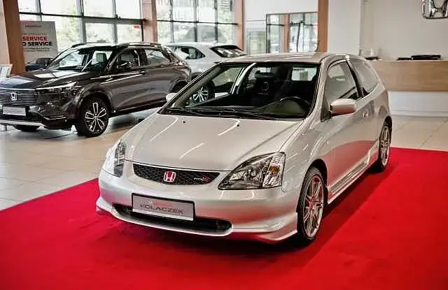 Ile kosztuje honda civic type r? Zaskakujące ceny i opcje w Polsce