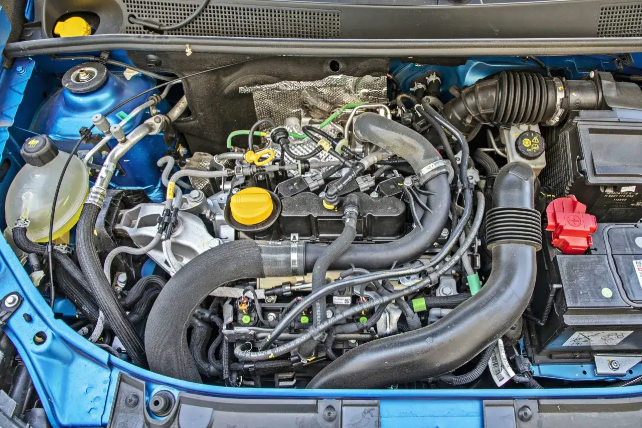 Dacia Sandero jaki silnik wybrać? Oto kluczowe porady dla kierowców