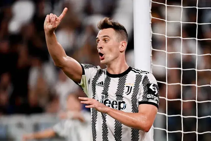 Milik zarobki w Juventusie - jak wypada na tle innych zawodników?