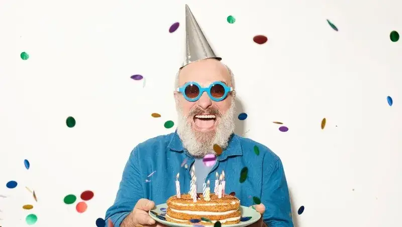 Czego życzyć chłopakowi na urodziny? Inspiracje na wyjątkowe życzenia